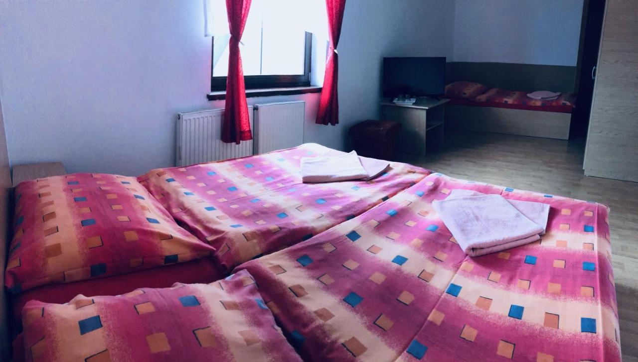 Penzion Pramen Liptovske Sliace Esterno foto