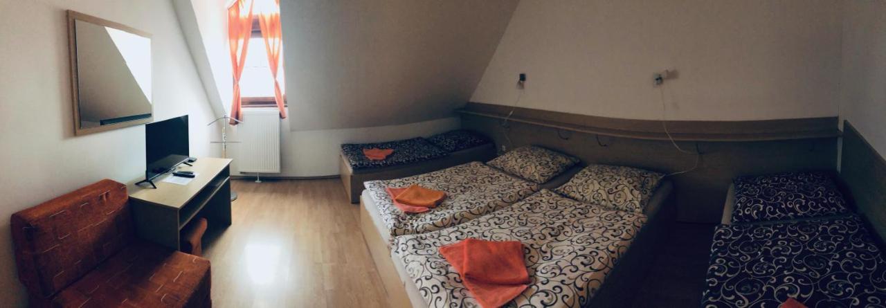 Penzion Pramen Liptovske Sliace Esterno foto