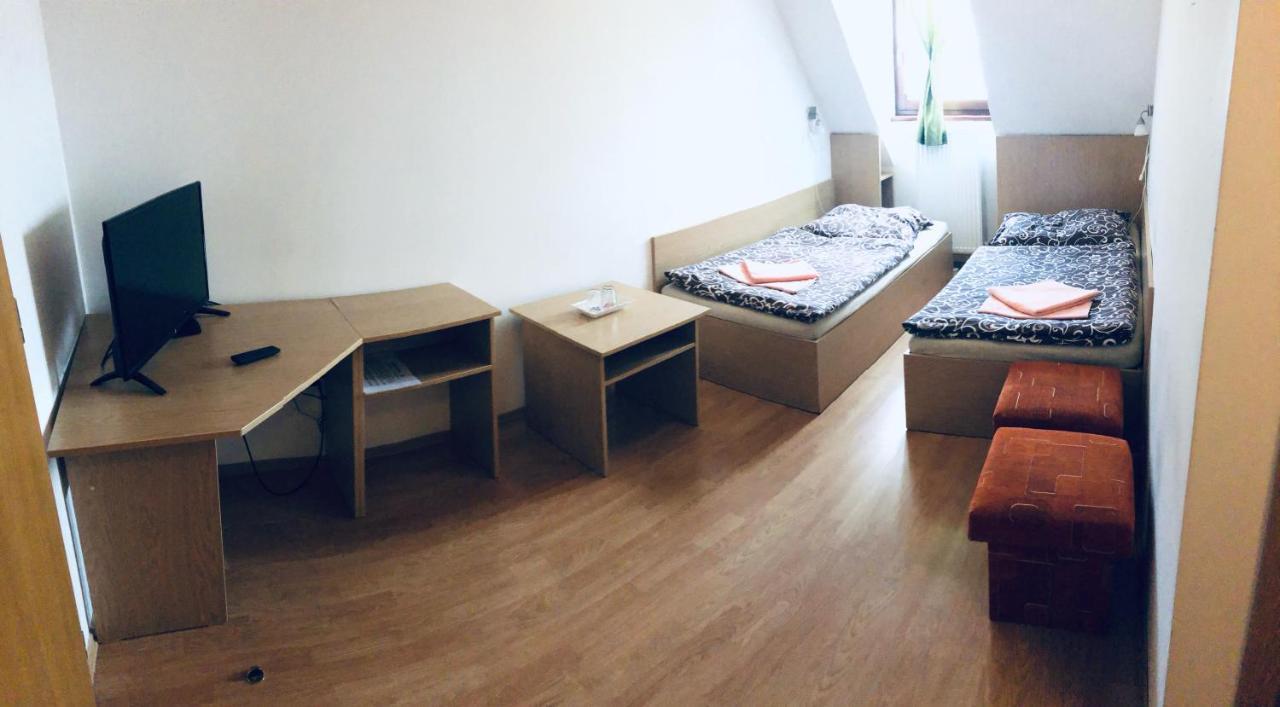 Penzion Pramen Liptovske Sliace Esterno foto