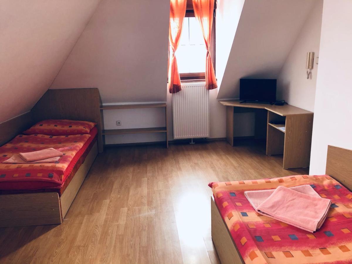 Penzion Pramen Liptovske Sliace Esterno foto