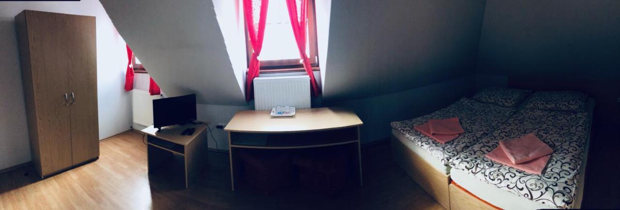 Penzion Pramen Liptovske Sliace Esterno foto